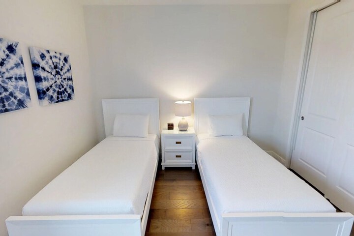 Room 11 of 56