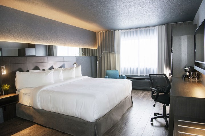 Room 35 of 70