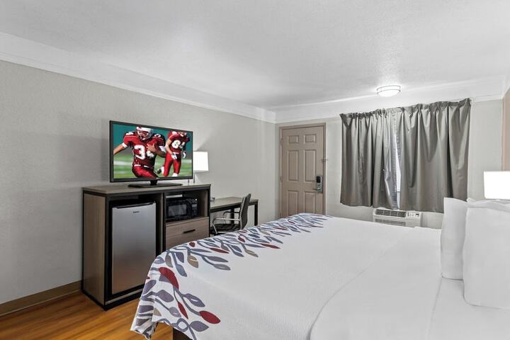 Room 5 of 36