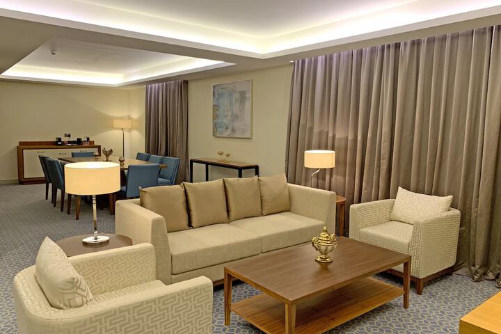 Room 34 of 83