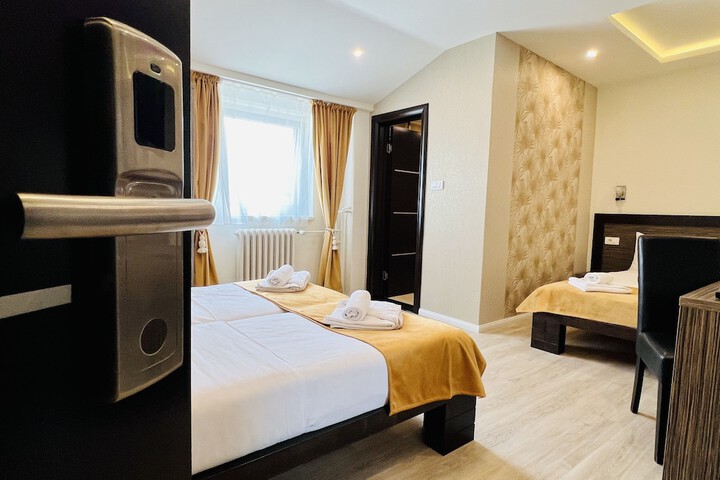 Room 21 of 54