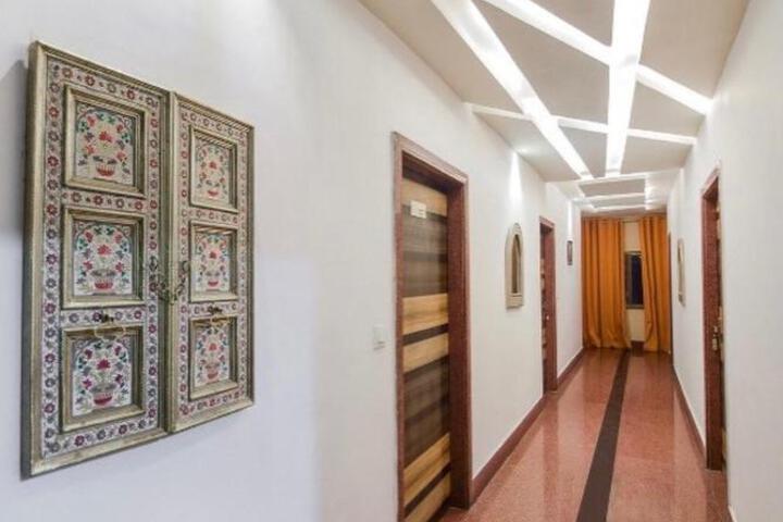 Hotel Tak International