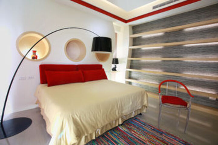 Room 15 of 53