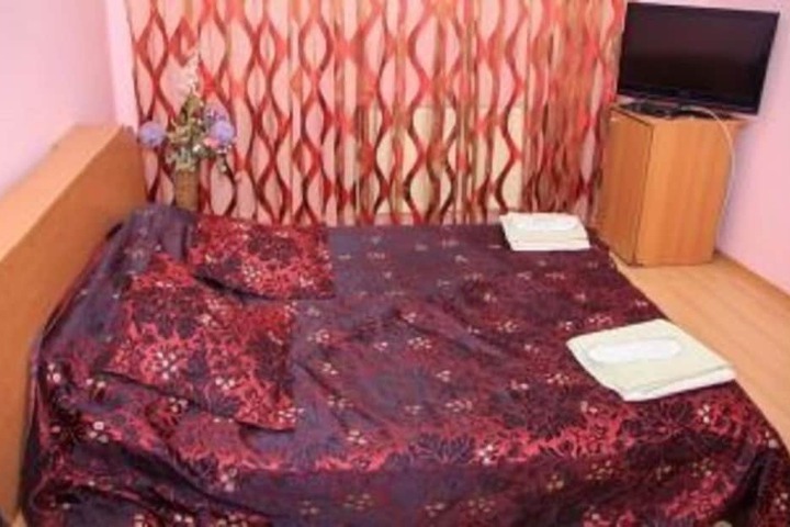 Room 2 of 20
