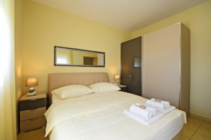 Room 14 of 51