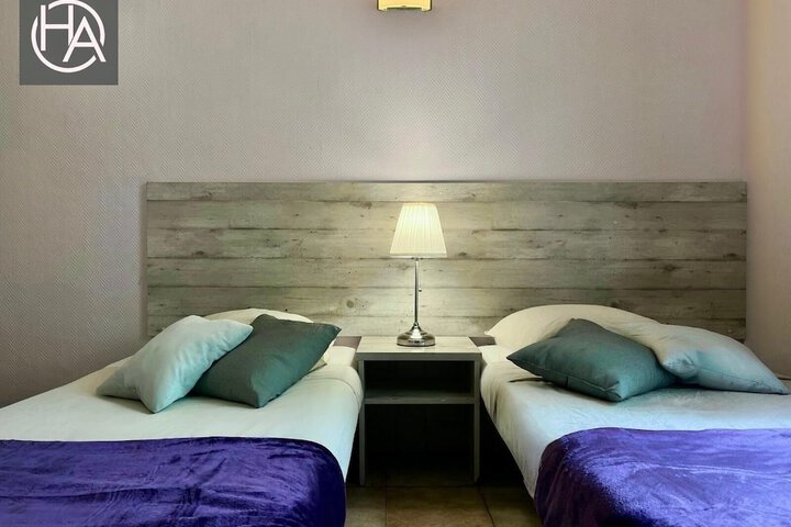 Room 7 of 23