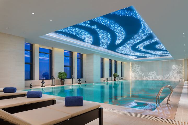 Hotel with Pool