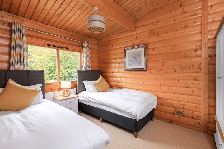 Room 4 of 30