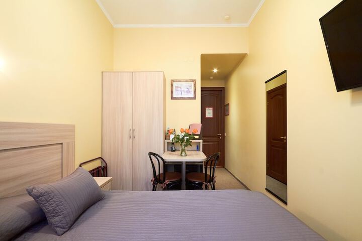 Room 17 of 47