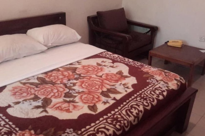 Room 5 of 19