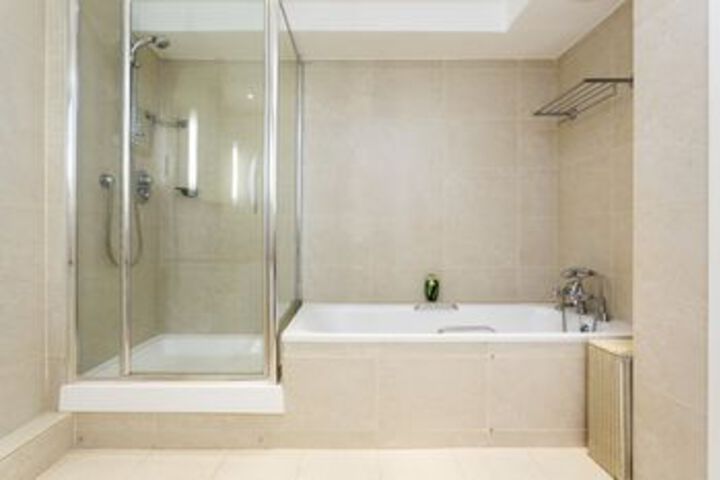 Room 2 of 20