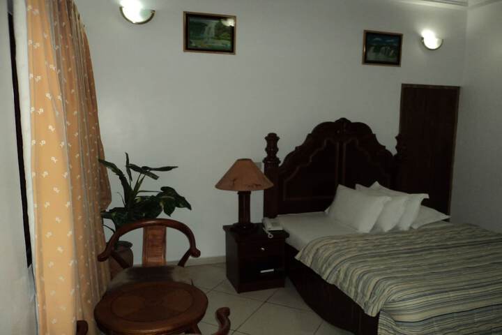 Room 2 of 18