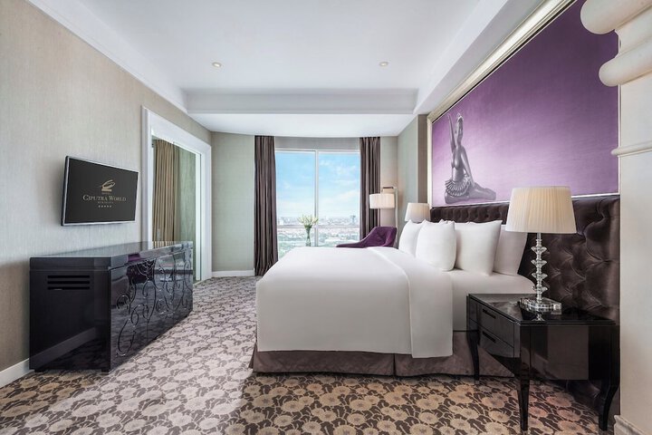Room 21 of 66