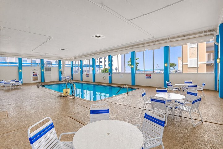 Hotel with Pool
