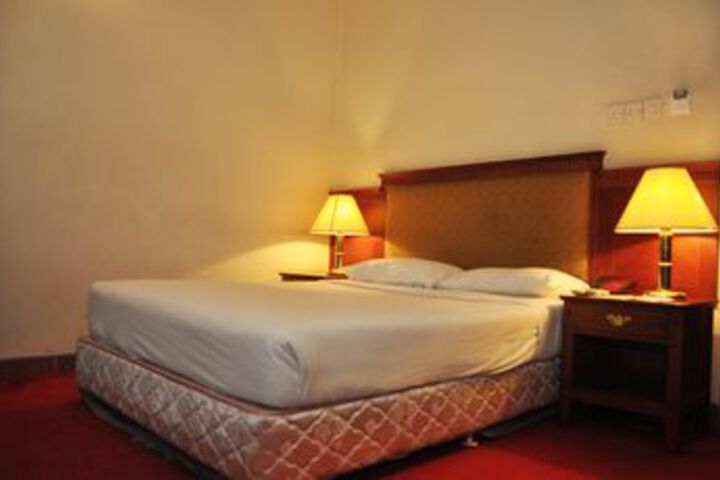 Room 12 of 29