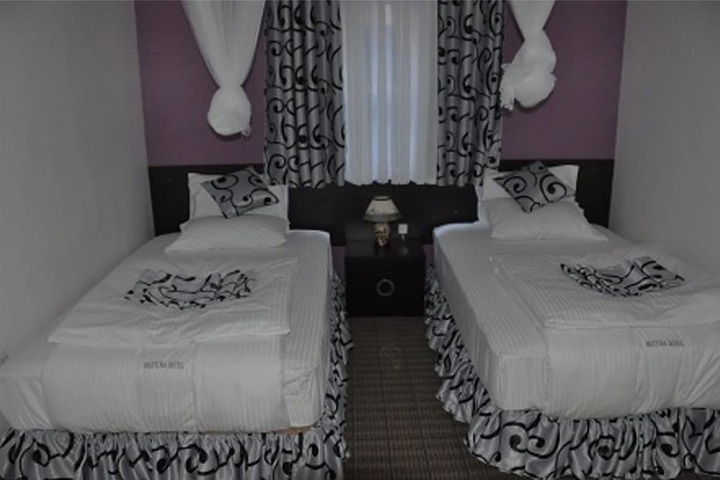 Room 3 of 22