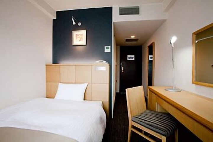 Room 18 of 45