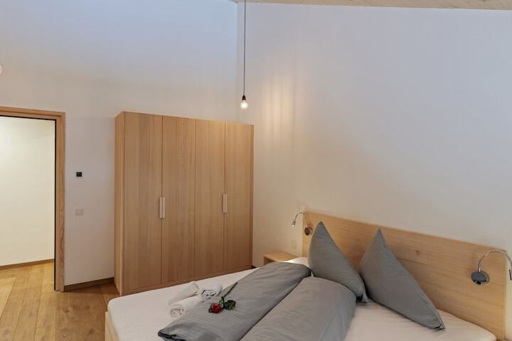 Room 9 of 44
