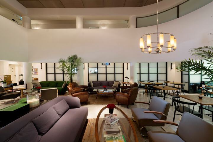Hotel Lobby