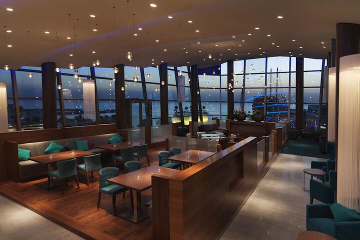 Lounge 120 of 148
