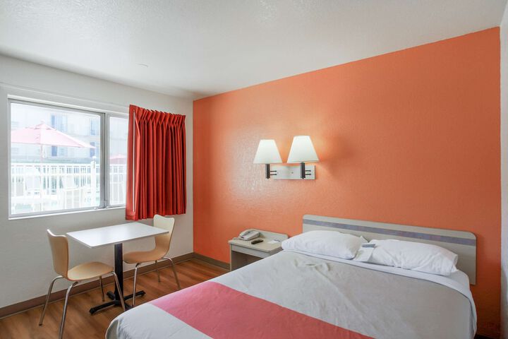 Room 7 of 29