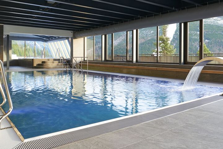 Hotel with Pool