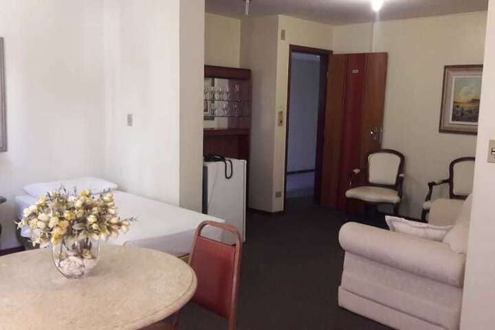 Room 4 of 27