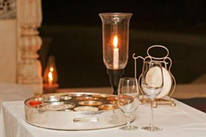 Dining 3 of 5