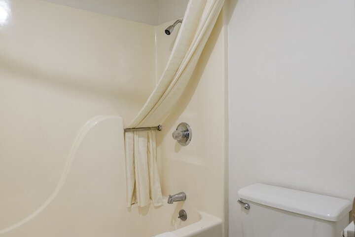 Room 22 of 28