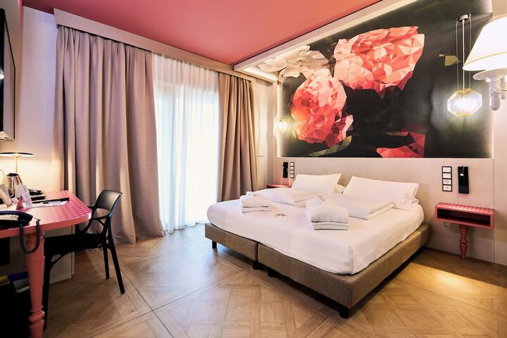 Room 47 of 197