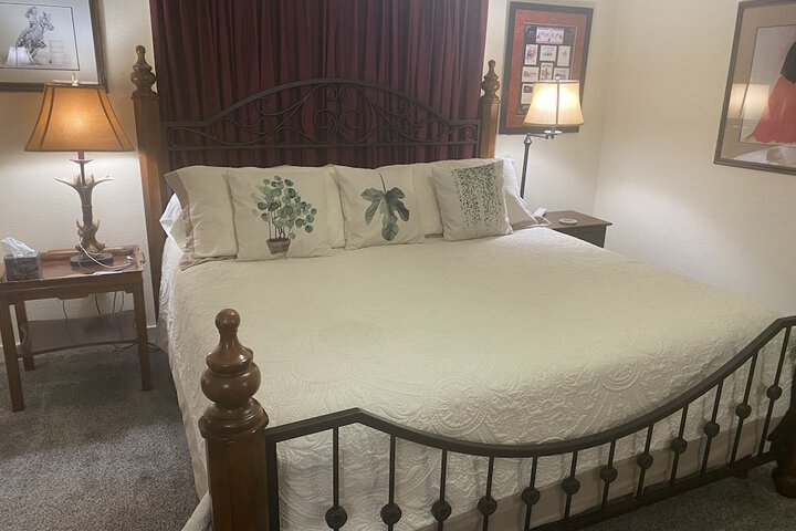 Room 5 of 27
