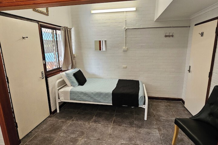 Room 11 of 48