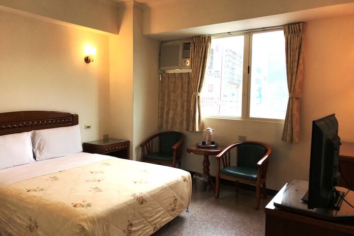 Room 21 of 35