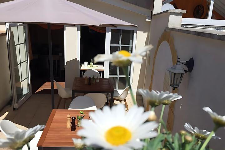 Terrace/Patio 105 of 109