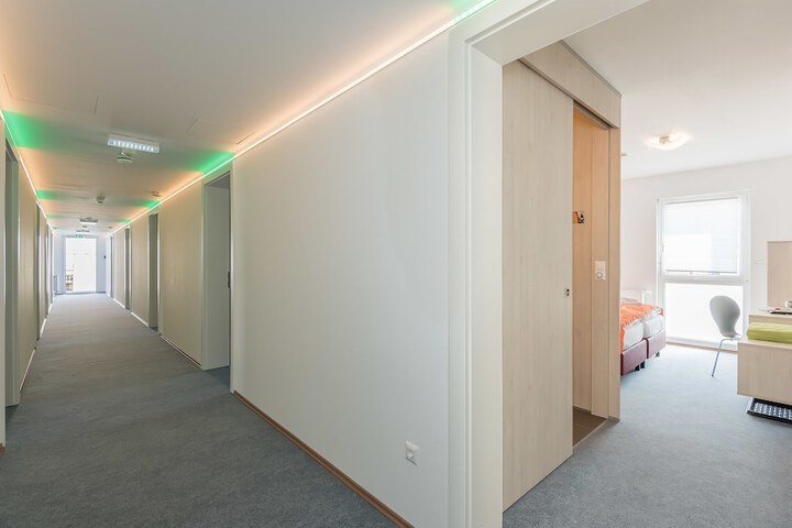 Ballroom/Hall 22 of 29