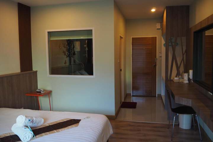 Room 41 of 65