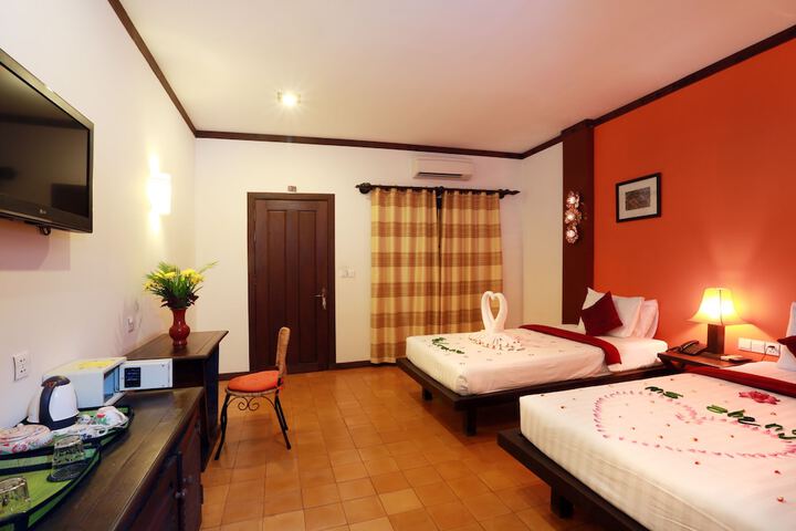 Room 5 of 126