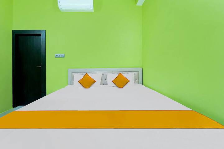Room 17 of 25