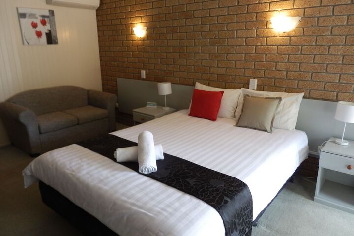 Room 3 of 35