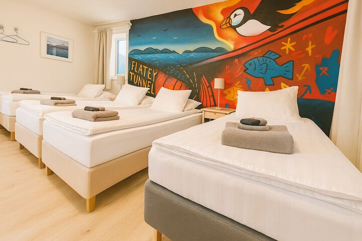 Room 3 of 36