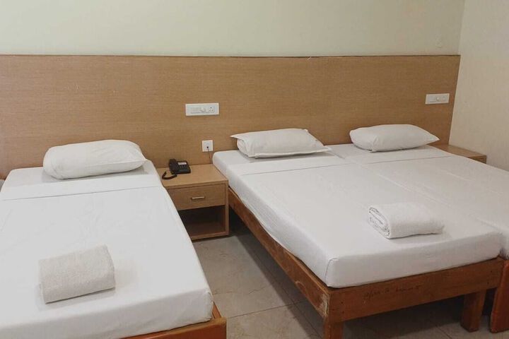 Room 33 of 95