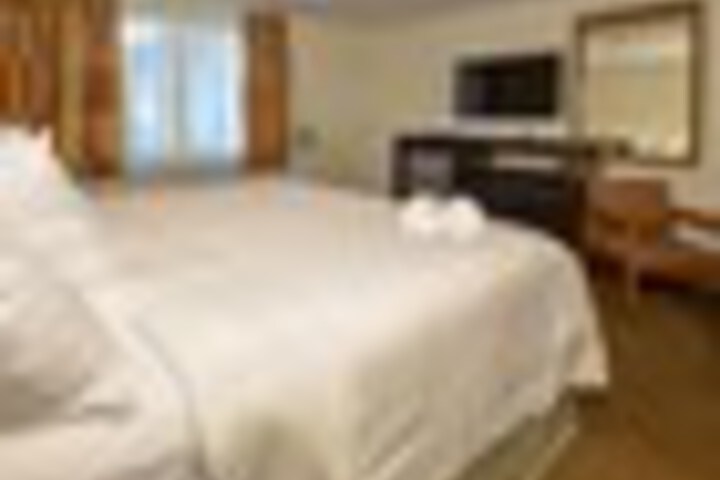 Room 140 of 207