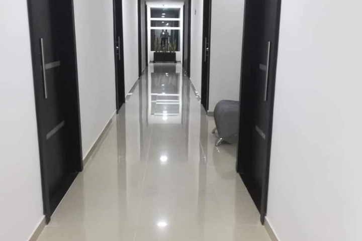 Ballroom/Hall 18 of 21