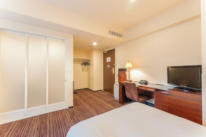 Room 13 of 55