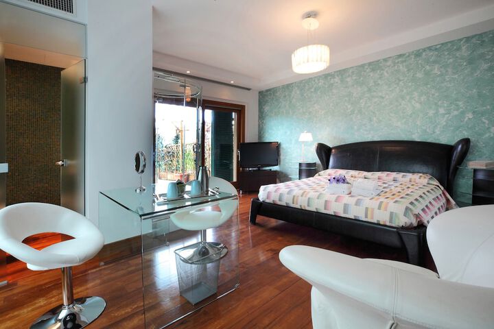 Room 15 of 61