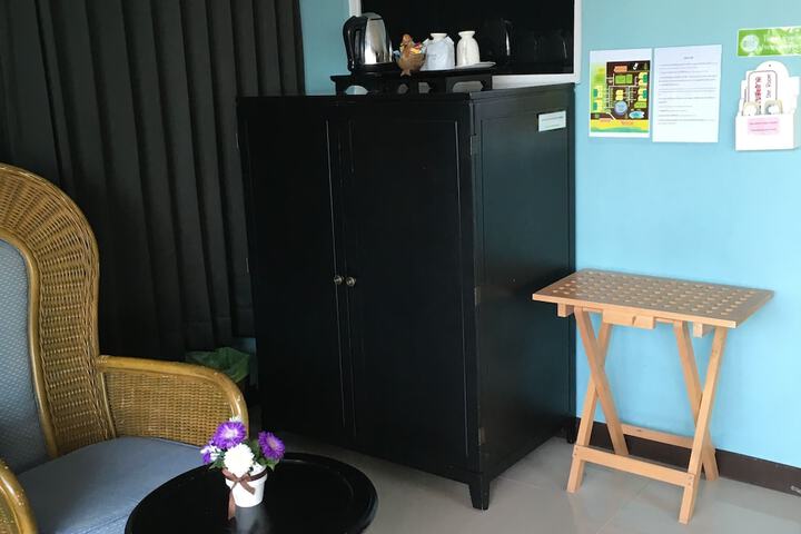 Room 15 of 106