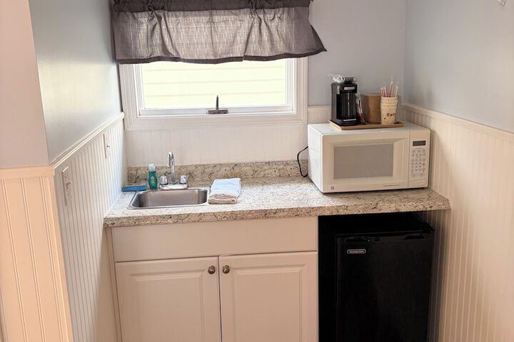 Room 16 of 33
