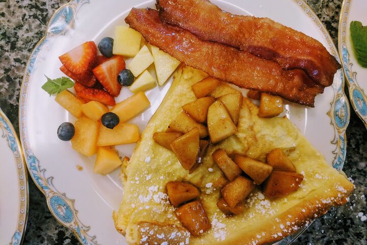 Breakfast/Coffee Service 102 of 124