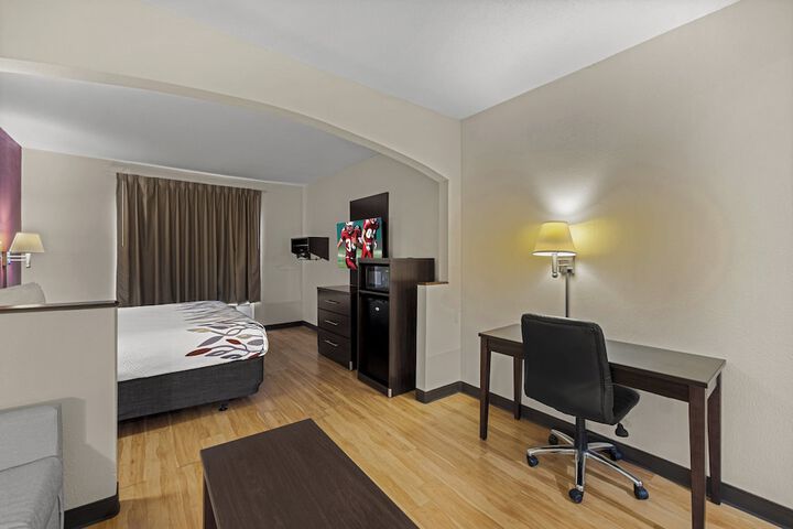 Room 7 of 35