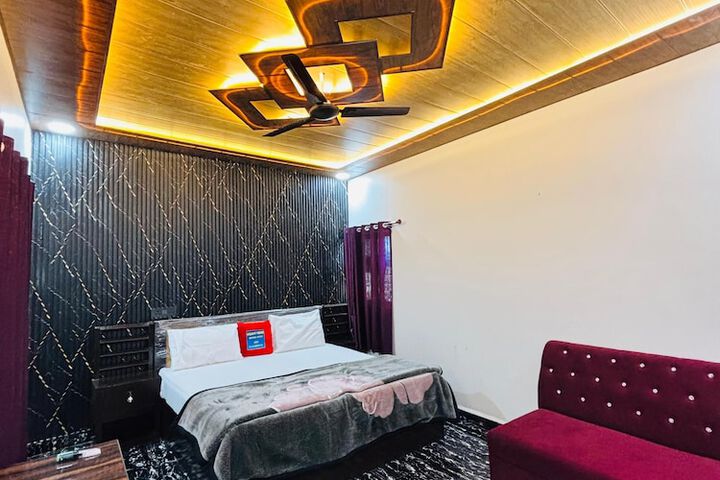 Room 10 of 25
